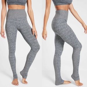 Athleta Exhale Stash Pocket Heel Tight S